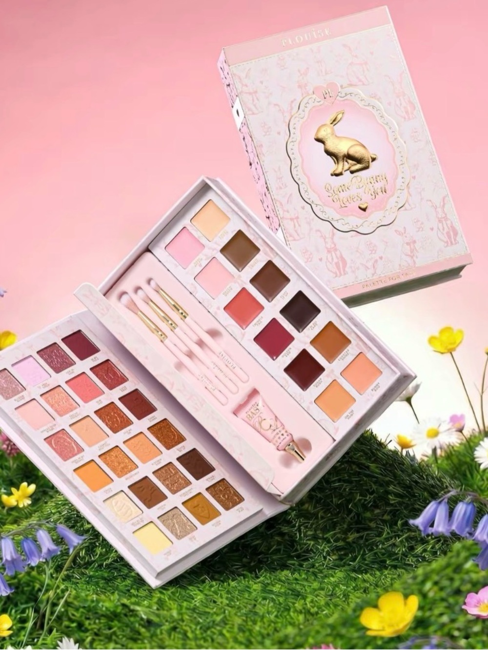 P. Louise. Face Palette with Brushes and Lip Gloss. NIB